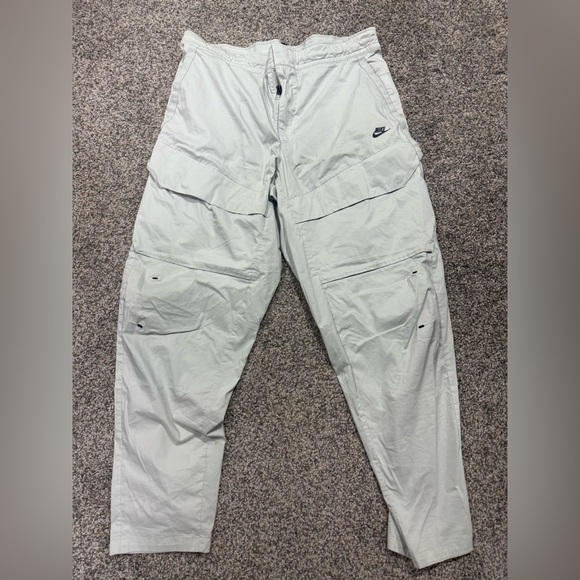 Nike Men's Sportswear Tech Essentials Unlined Cargo Pants - Picture 1 of 4
